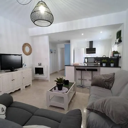 Tropicana Apartment